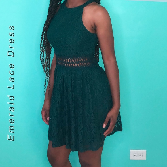Francesca’s Emerald Lace Dress - Picture 2 of 3